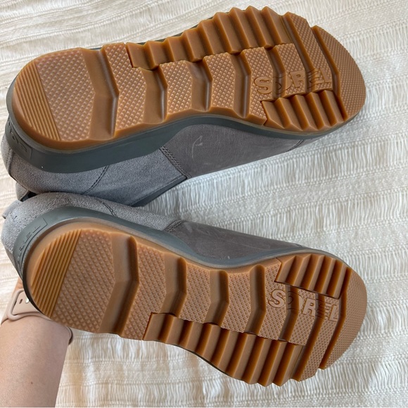 Sorel Evie Suede Pull-On Bootie - Picture 15 of 16